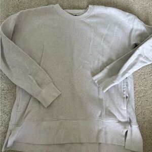 Light grey crewneck